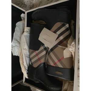 Authentic Burberry Rain boots EU 39